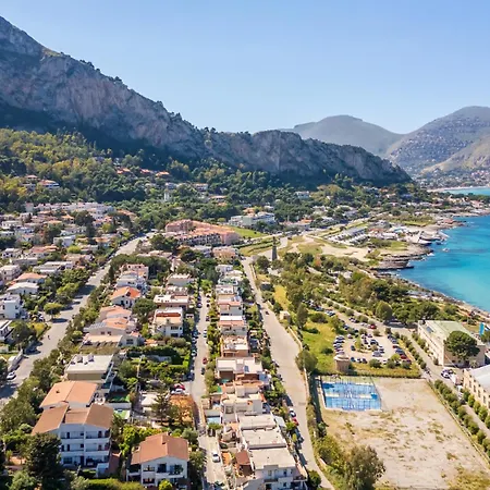 A Pochi Passi Dal Mare *